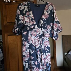 Lulu's Navy and Pink Floral Kimono Robe